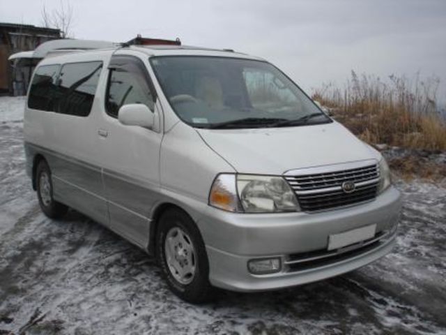 2000 Toyota Grand Hiace