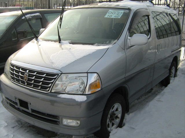 2000 Toyota Grand Hiace