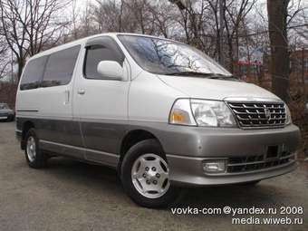 2000 Toyota Grand Hiace