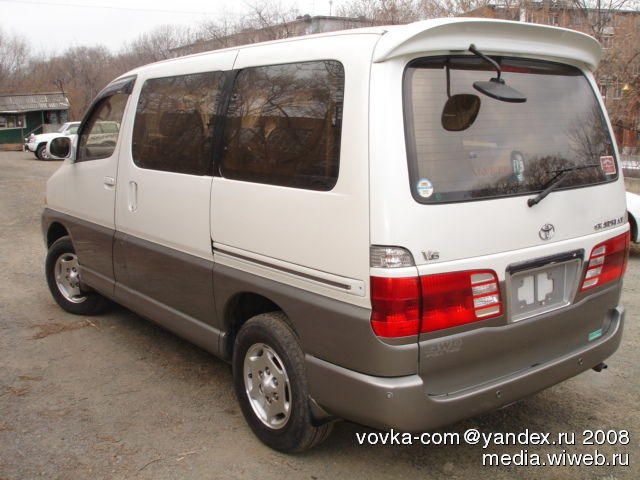 2000 Toyota Grand Hiace