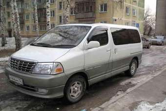 2000 Toyota Grand Hiace