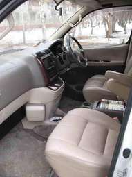 2000 Grand Hiace