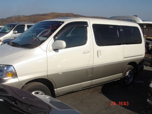 2000 Toyota Grand Hiace Wallpapers