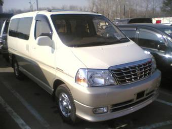 2000 Toyota Grand Hiace Photos