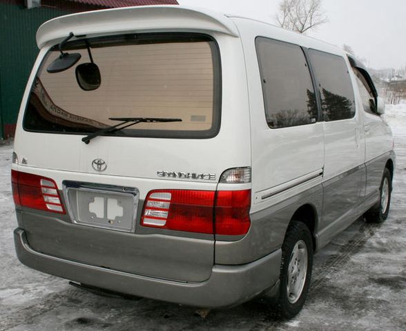 2001 Toyota Grand Hiace