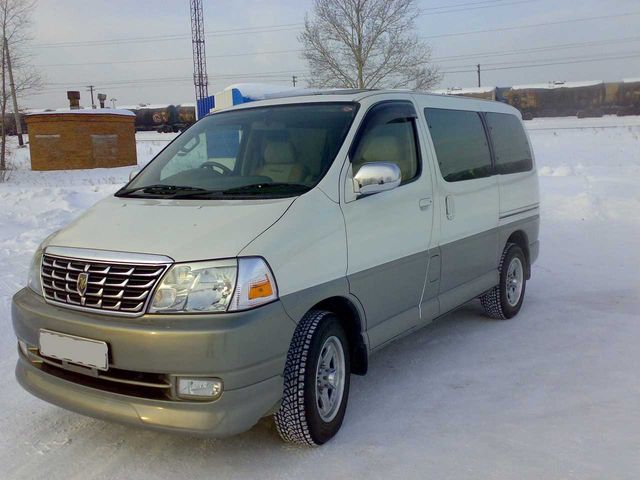 2001 Toyota Grand Hiace