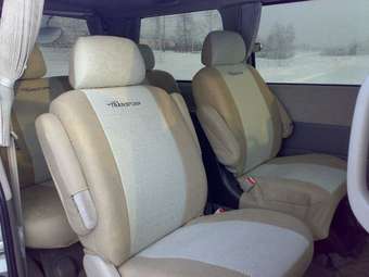 2001 Grand Hiace