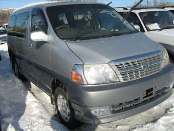 2001 Grand Hiace