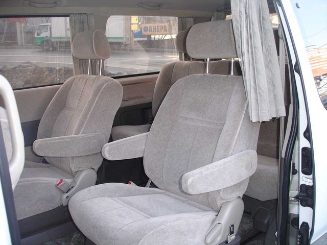 2001 Toyota Grand Hiace