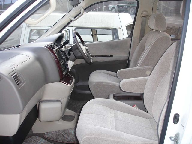 2001 Toyota Grand Hiace