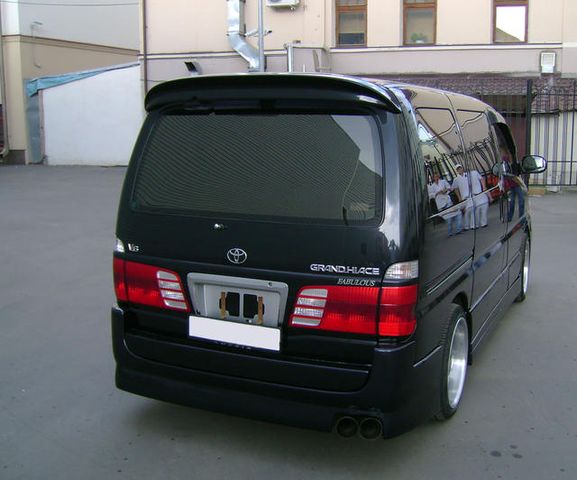 2001 Toyota Grand Hiace