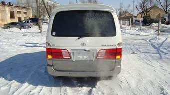 2001 Grand Hiace