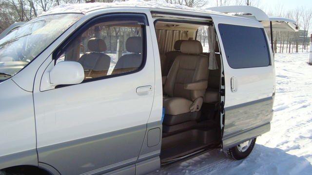 2001 Toyota Grand Hiace
