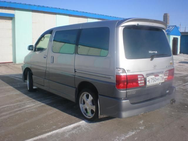 2001 Toyota Grand Hiace