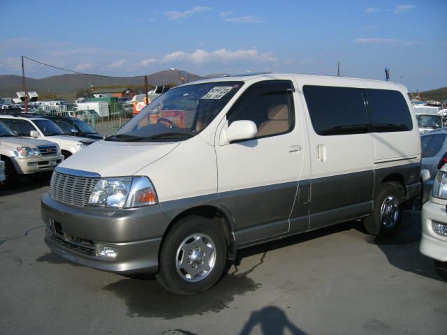 2001 Toyota Grand Hiace
