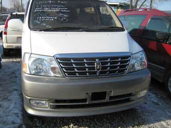 2001 Toyota Grand Hiace Photos