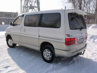 2001 Toyota Grand Hiace Photos