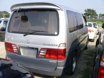 2001 Toyota Grand Hiace Pictures
