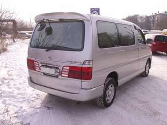 2001 Toyota Grand Hiace Photos