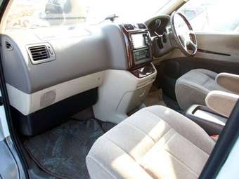 2001 Toyota Grand Hiace Pictures