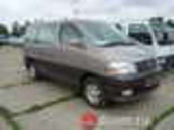 2001 Toyota Grand Hiace Photos