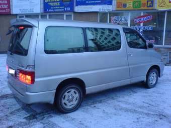 2001 Toyota Grand Hiace Pics