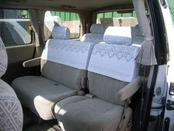 2001 Toyota Grand Hiace Photos