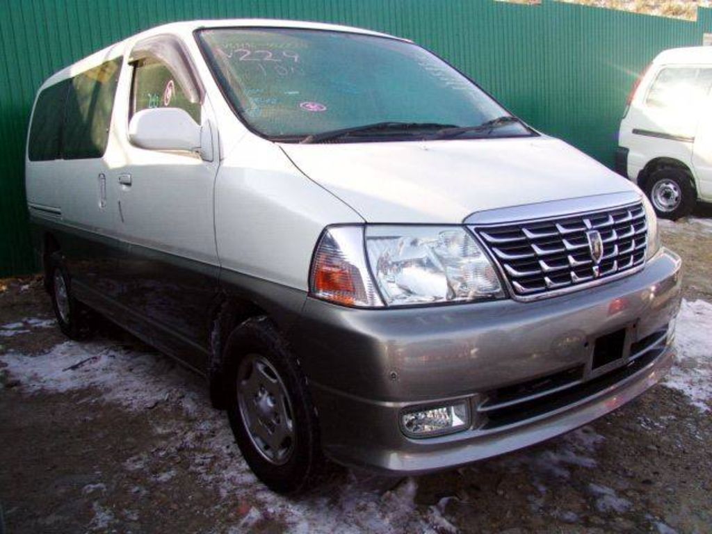 2002 Toyota Grand Hiace