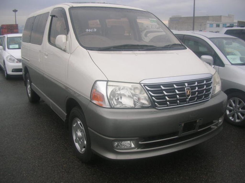 2002 Toyota Grand Hiace