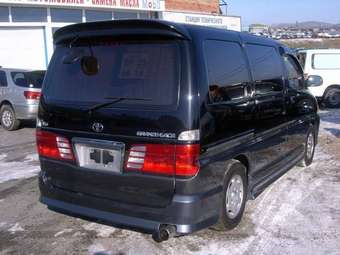 2002 Grand Hiace