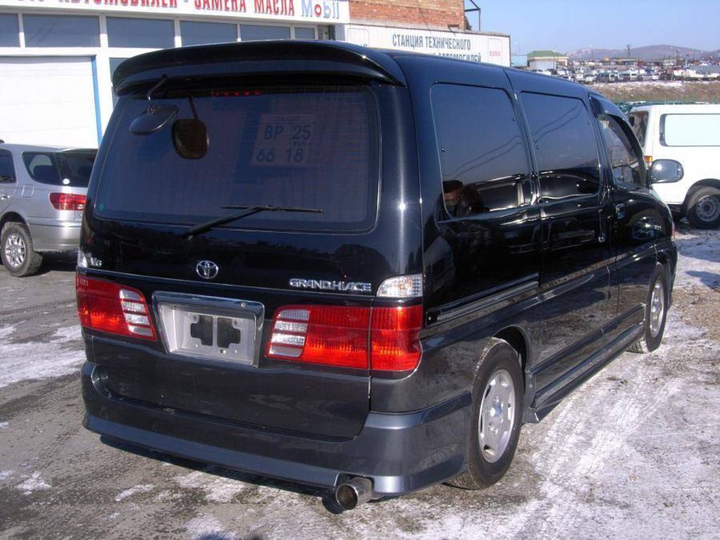 2002 Toyota Grand Hiace