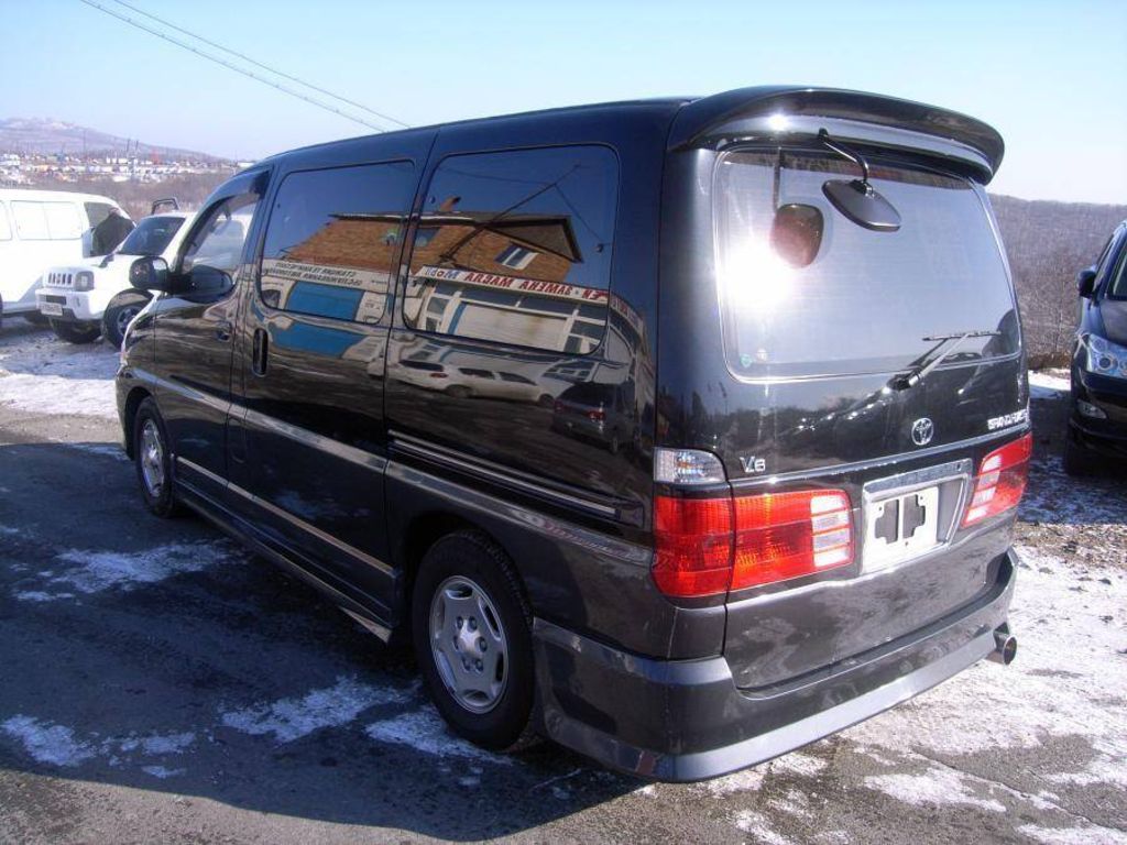 2002 Toyota Grand Hiace