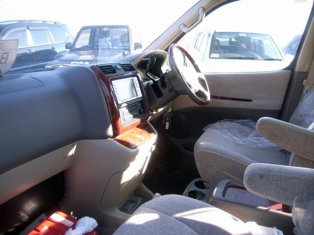 2002 Toyota Grand Hiace