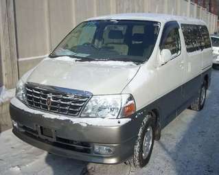 2002 Toyota Grand Hiace