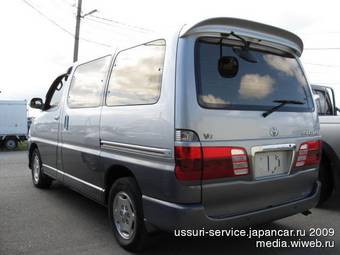 2002 Toyota Grand Hiace Photos