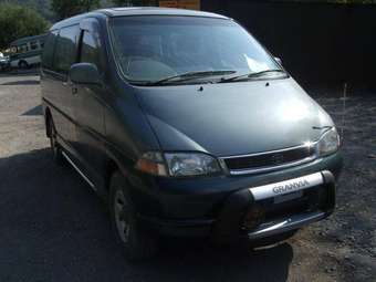 1995 Toyota Granvia Pics