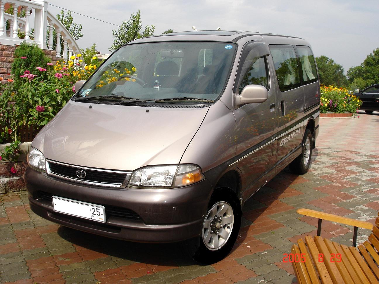 1997 Toyota Granvia