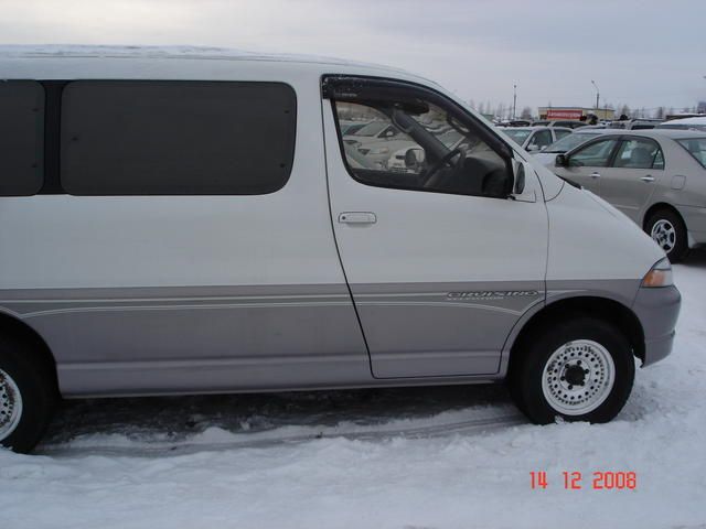 1998 Toyota Granvia