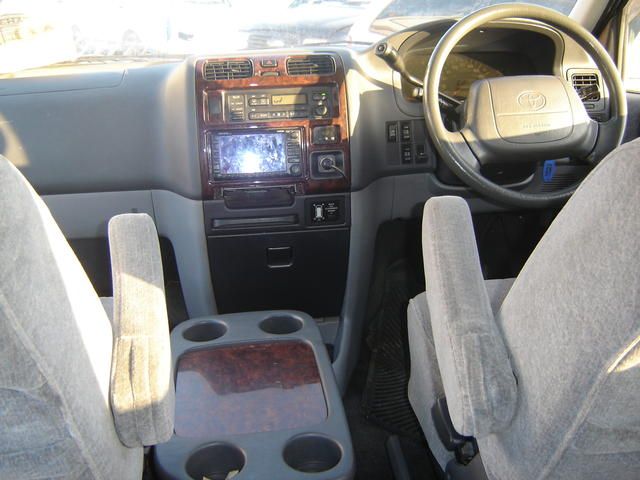 1998 Toyota Granvia