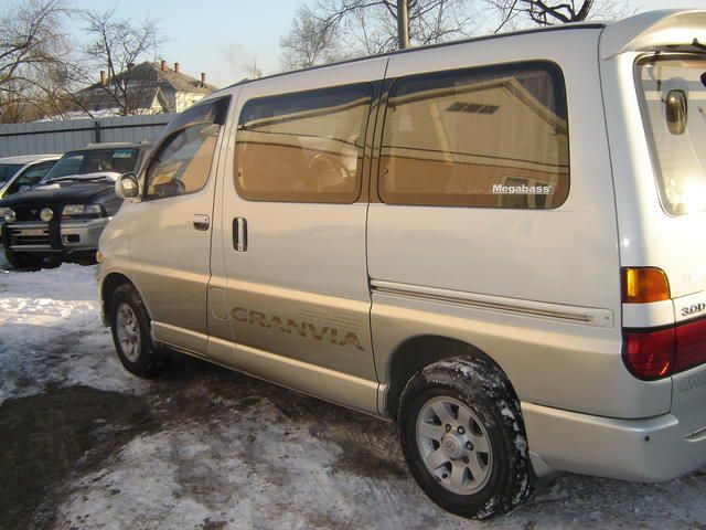 1998 Toyota Granvia