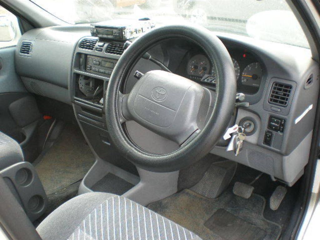 1998 Toyota Granvia