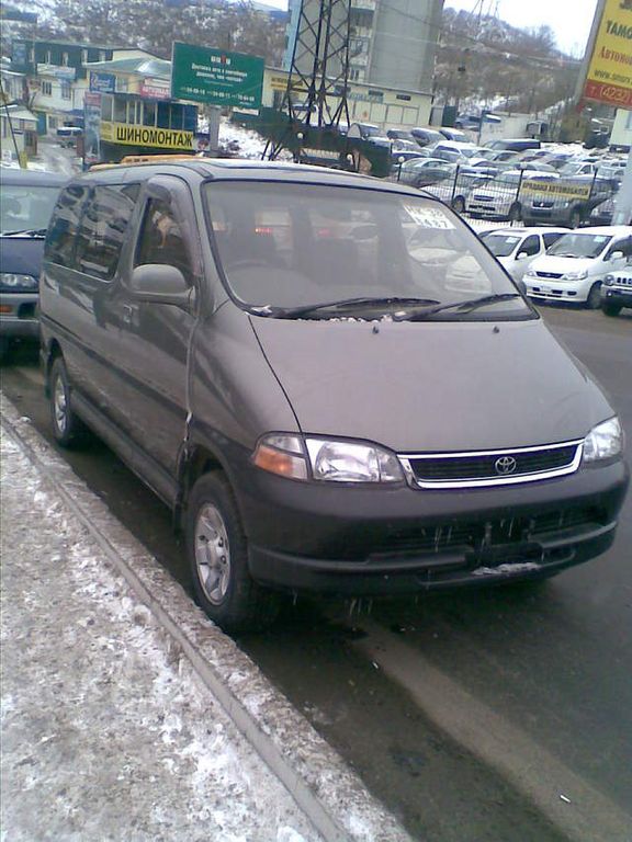 1998 Toyota Granvia