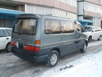 1998 Toyota Granvia Photos