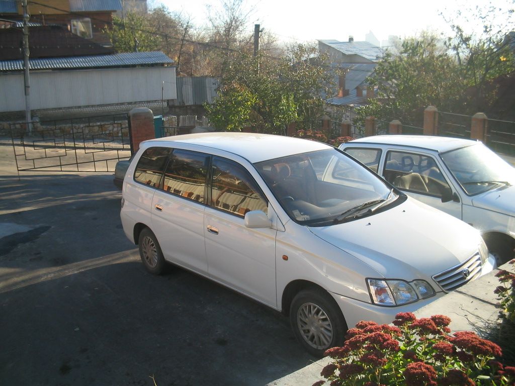 1999 Toyota Granvia