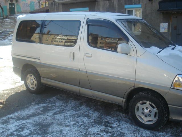 1999 Toyota Granvia