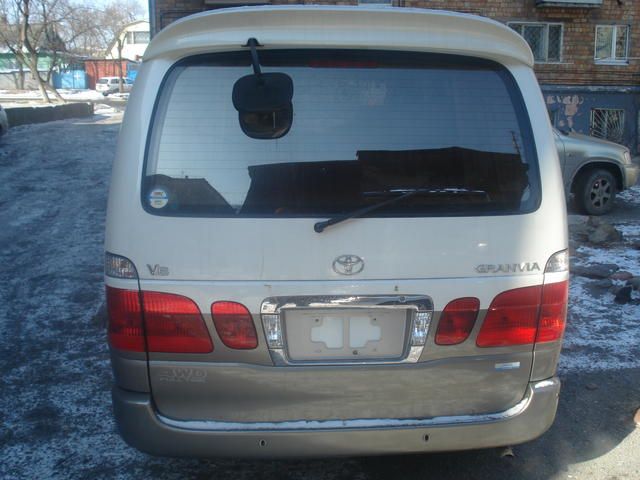 1999 Toyota Granvia