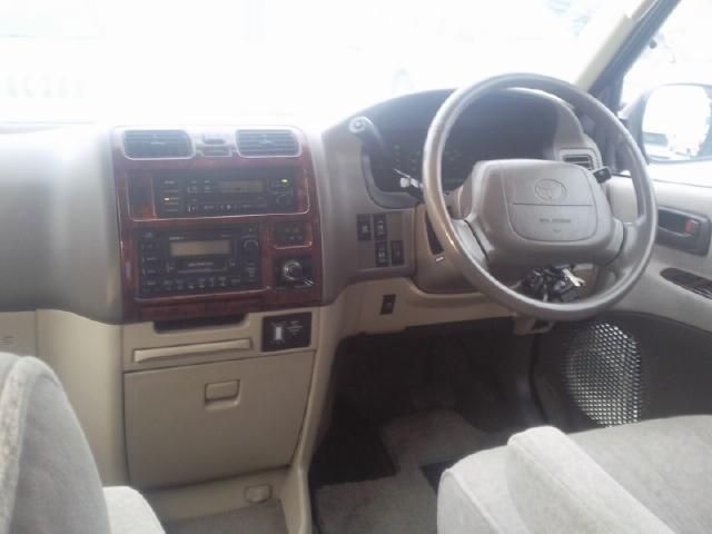 1999 Toyota Granvia