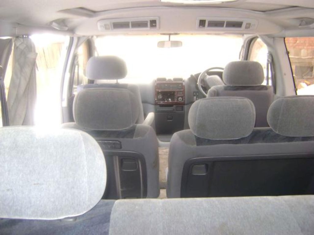 1999 Toyota Granvia