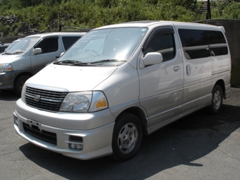 2000 Toyota Granvia