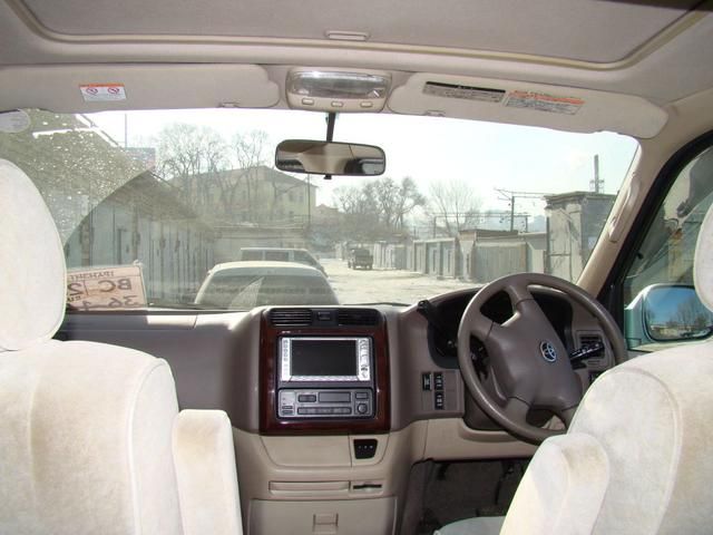 2000 Toyota Granvia